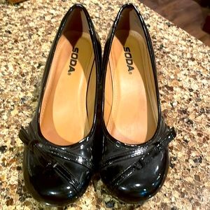 Cute girls dress shoes!